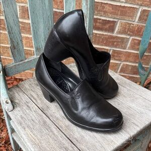 Dansko EU 42 (Approx Ladies 11) Black Beth Platform Heeled Clogs